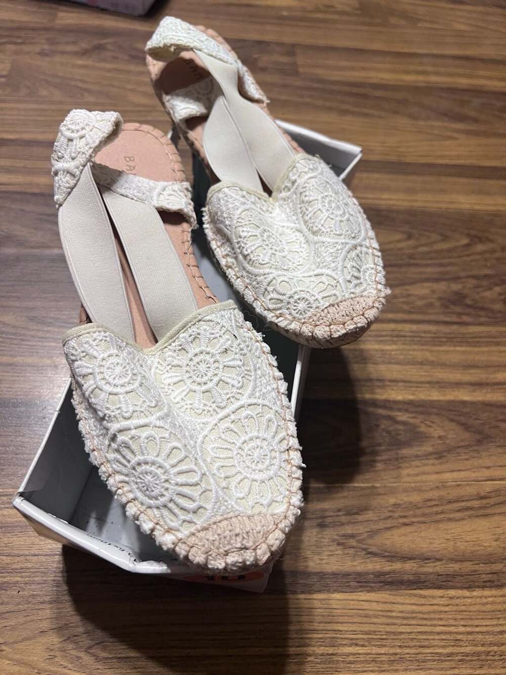 Bamboo Women's Saturday-27X Crochet Espadrille Flats